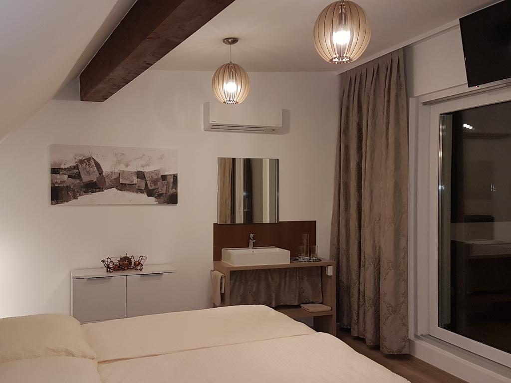 Penthouse Griemann 2 Fuer Max 4 Personen Mit Eigener Grosser Dachterrasse Zum Relaxen! Illmitz Exterior photo